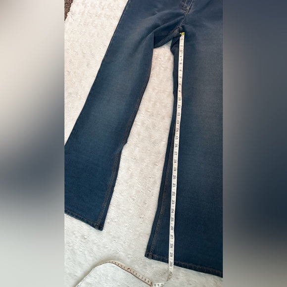 J. Jill Relaxed Leg Stretch Jeans - Picture 7 of 9